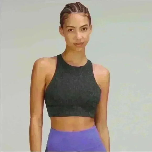 Lululemon "Energy Hi-Neck Longline Touch" Bra
Intertwined Camo Print Size 12 EUC - Picture 1 of 8